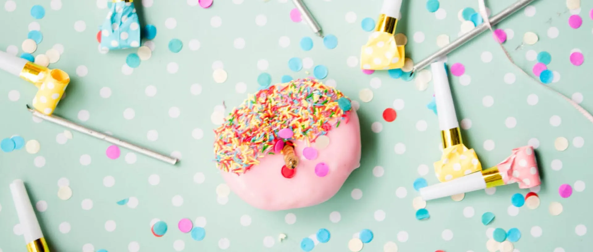 fond-confettis-mon-meilleur-anniversaire-accueil