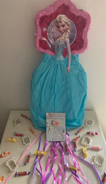 mon-meilleur-anniversaire-pinata-reine-des-neiges-gassin-83-var